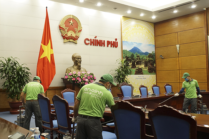 Phun_thuoc_muoi_tai_Van_phong_Chinh_phu